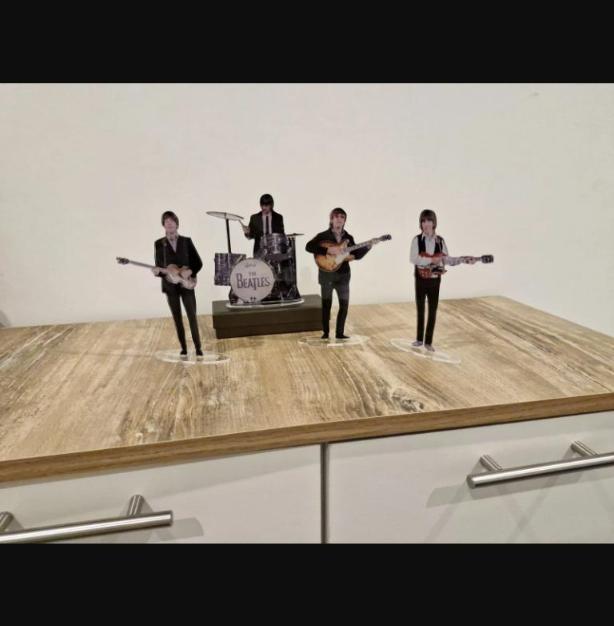 The Beatles figures clear plexi Paperback Writer Revolver. NO USA CUSTOMS FEES.