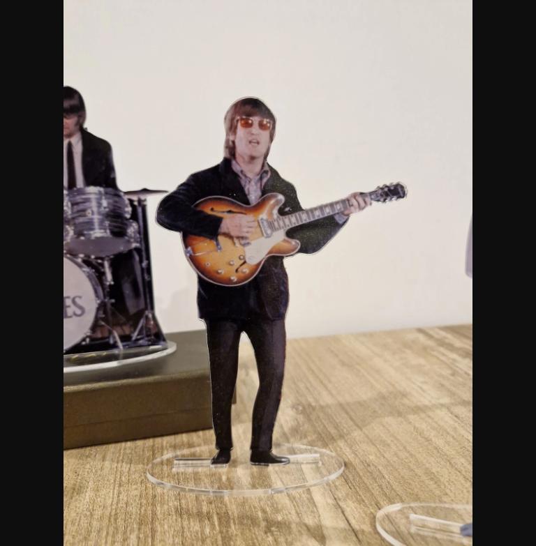 The Beatles figures clear plexi Paperback Writer Revolver. NO USA CUSTOMS FEES.