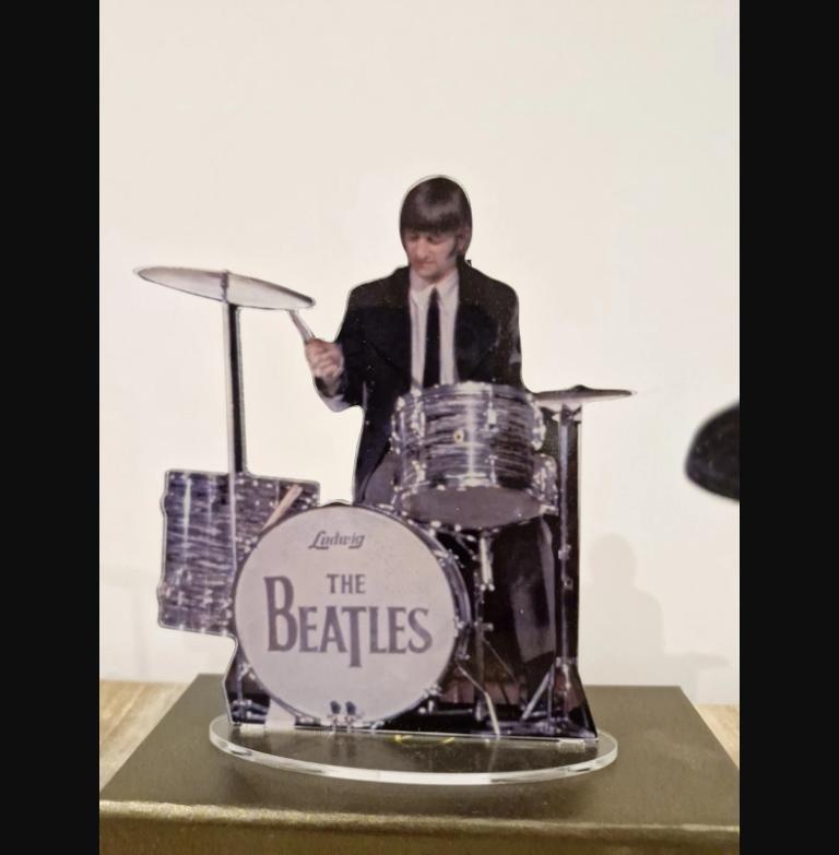 The Beatles figures clear plexi Paperback Writer Revolver. NO USA CUSTOMS FEES.