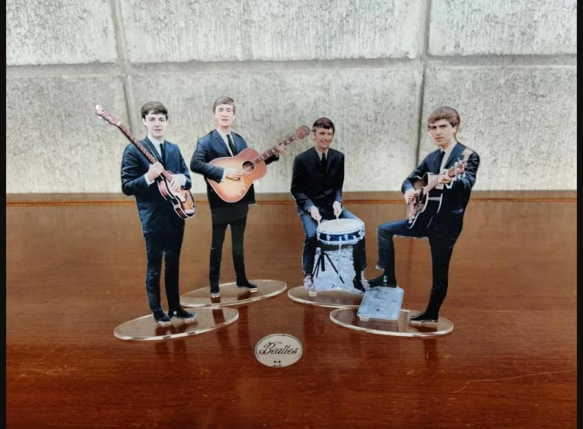 The Beatles First Era figures clear plexi + color picture. NO USA CUSTOMS FEES.