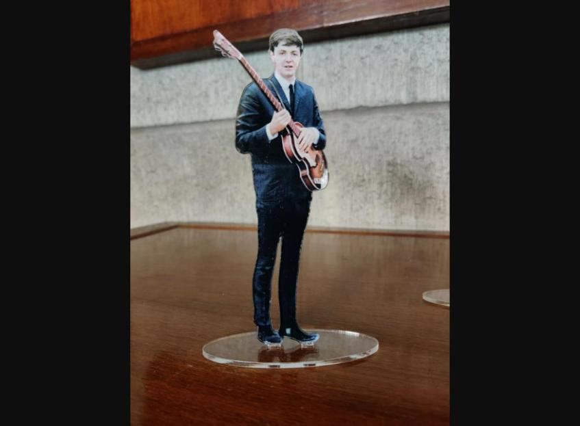 The Beatles First Era figures clear plexi + color picture. NO USA CUSTOMS FEES.