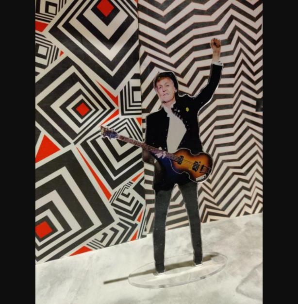 Paul McCartney 2010's standing figure cristal clear acrylic. He looks so real!