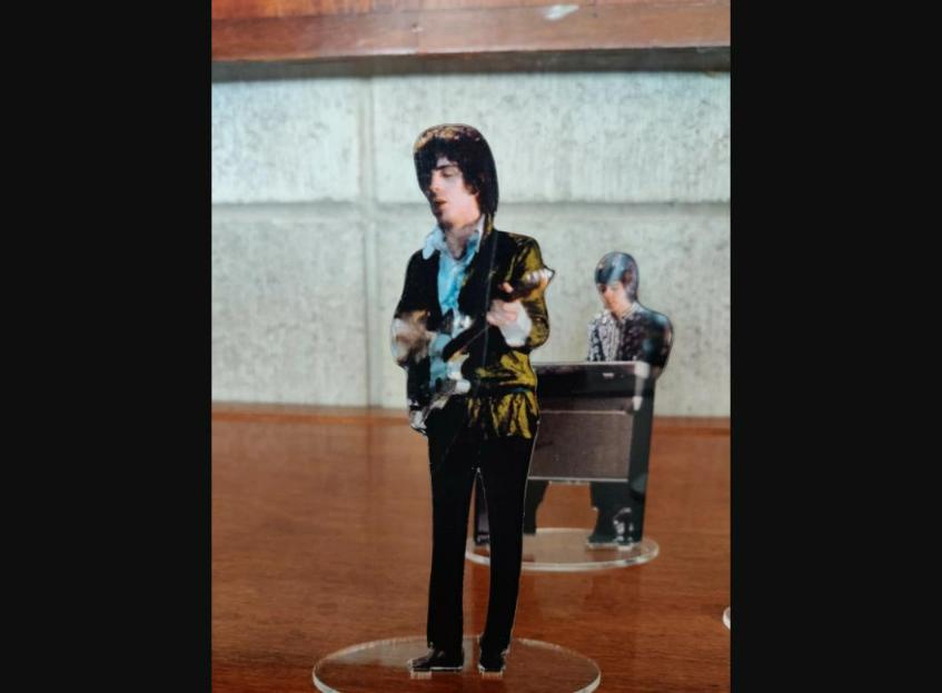Pink Floyd 1969 figures cristal clear acrylic color. They look incredibly real!