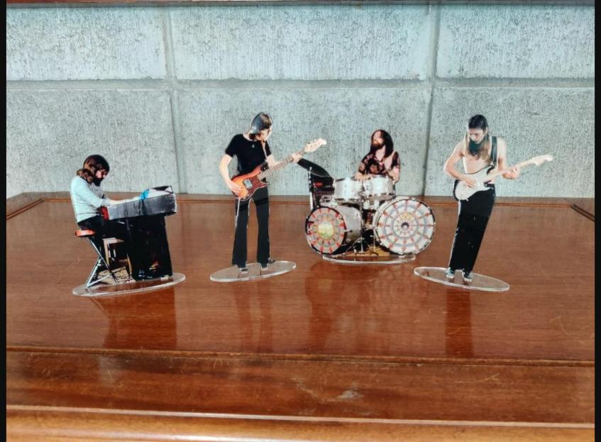 Pink Floyd 1971 figures cristal clear acrylic color. They look incredibly real!