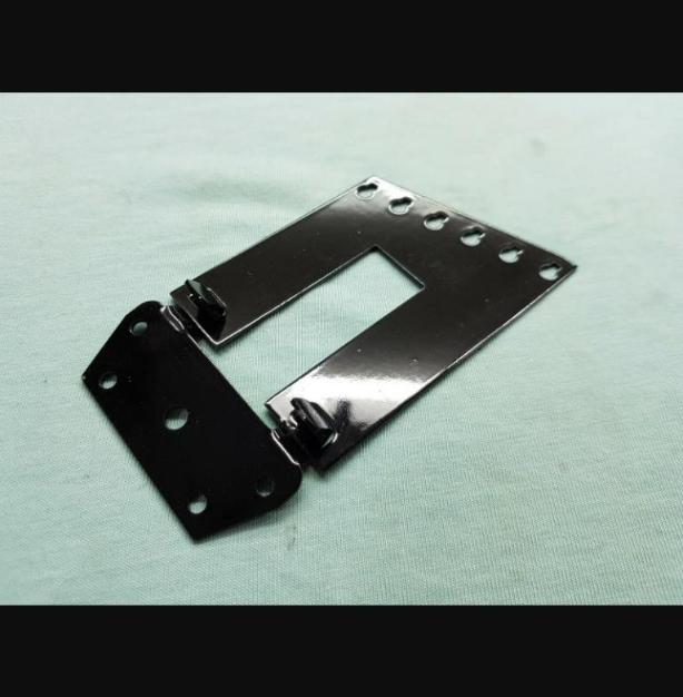 6 strings black trapeze tailpiece + bracket for Rickenbacker guitar.