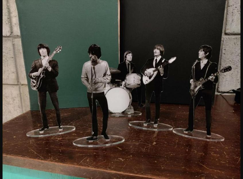 The Rolling Stones standing figures cristal clear acrylic. Look incredibly real!