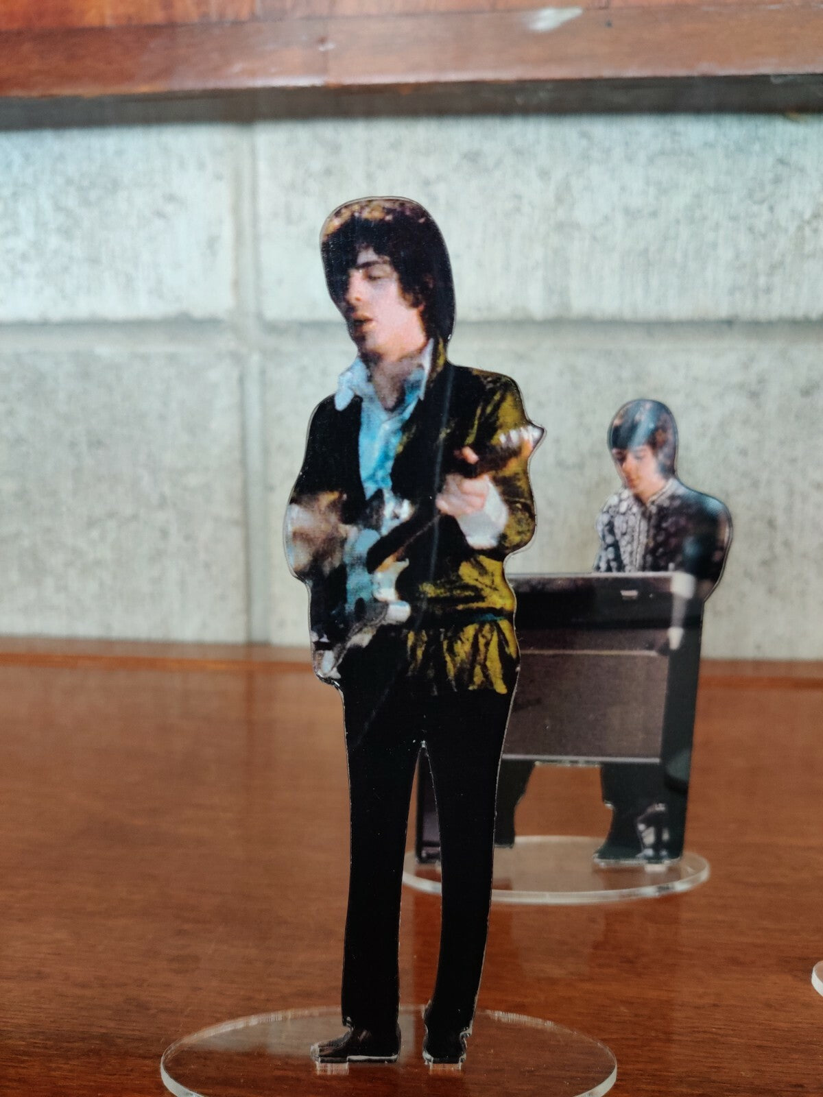 Pink Floyd 1969 figures cristal clear acrylic color. They look incredibly real!