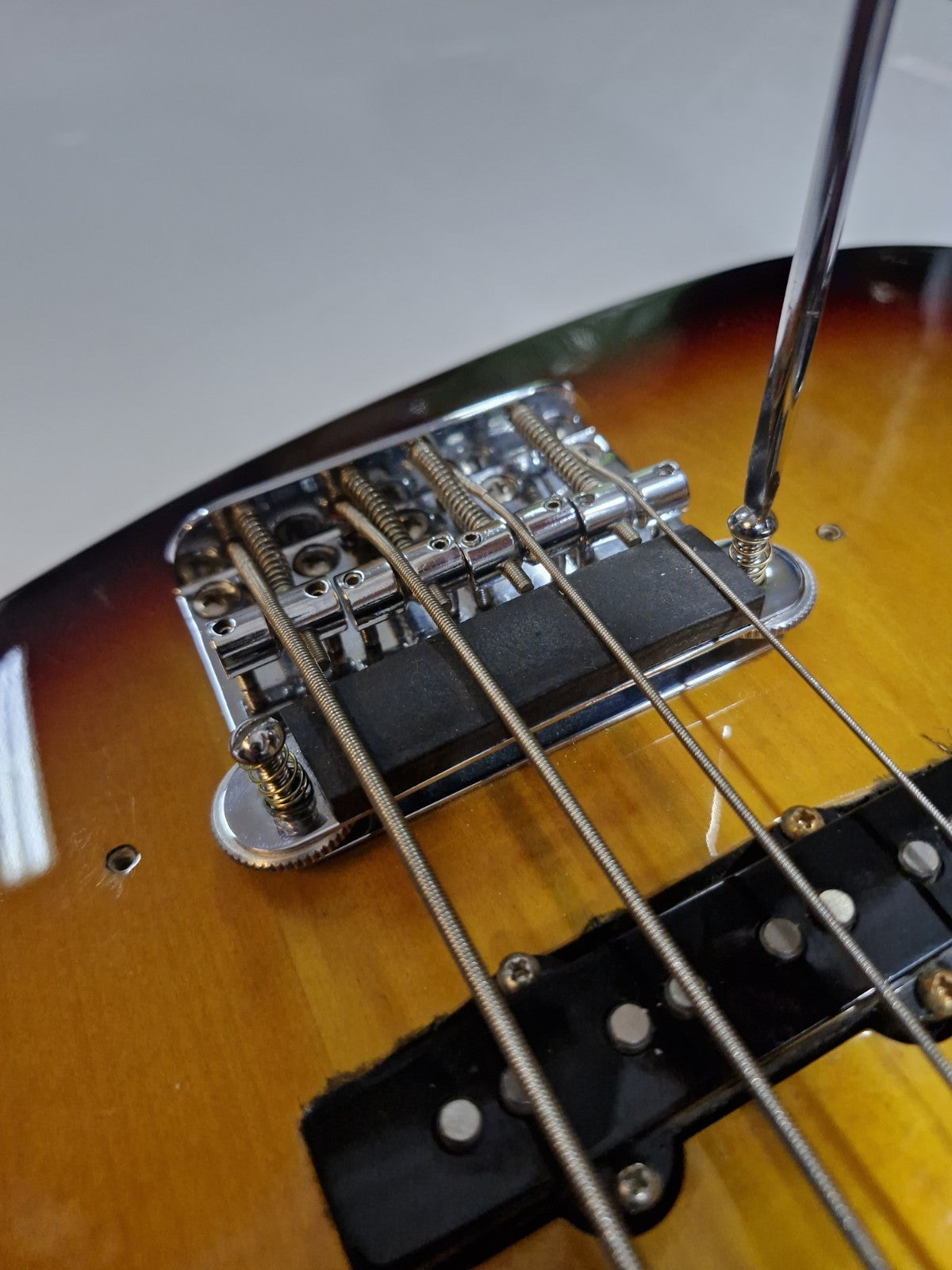 NO MOD High Quality Mute System For Fender Jazz Bass Or Precision (New Product)
