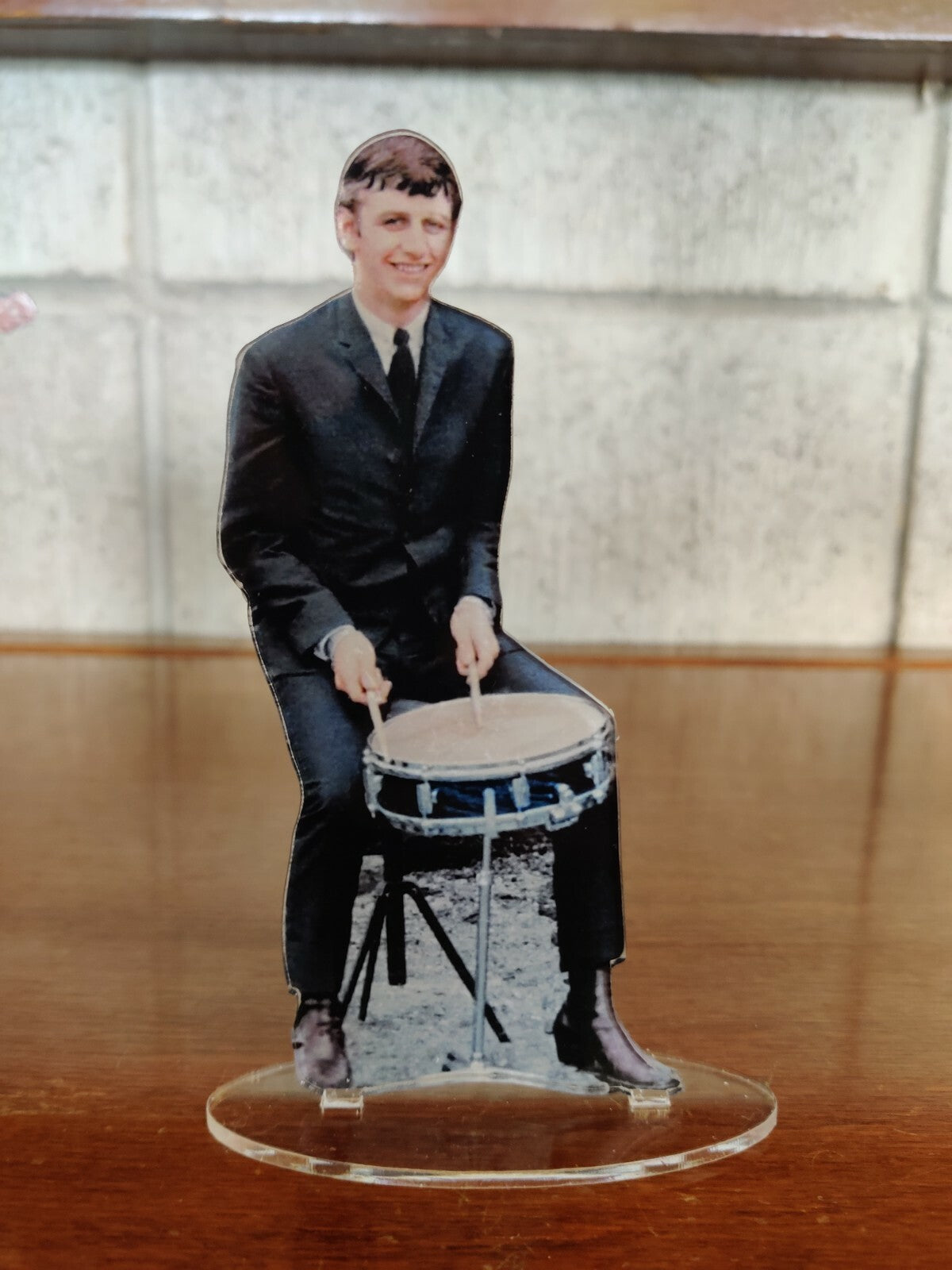 The Beatles First Era figures clear plexi + color picture. NO USA CUSTOMS FEES.