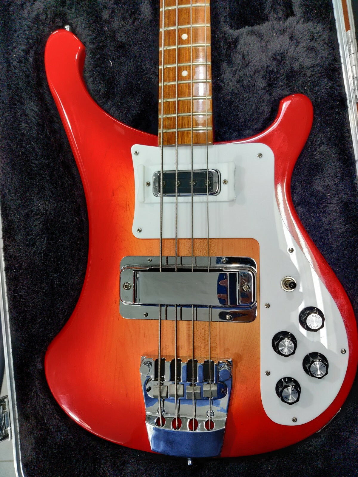 2 position white thumbrest for Rickenbacker 4001, 4003 all bass Models. No mods.